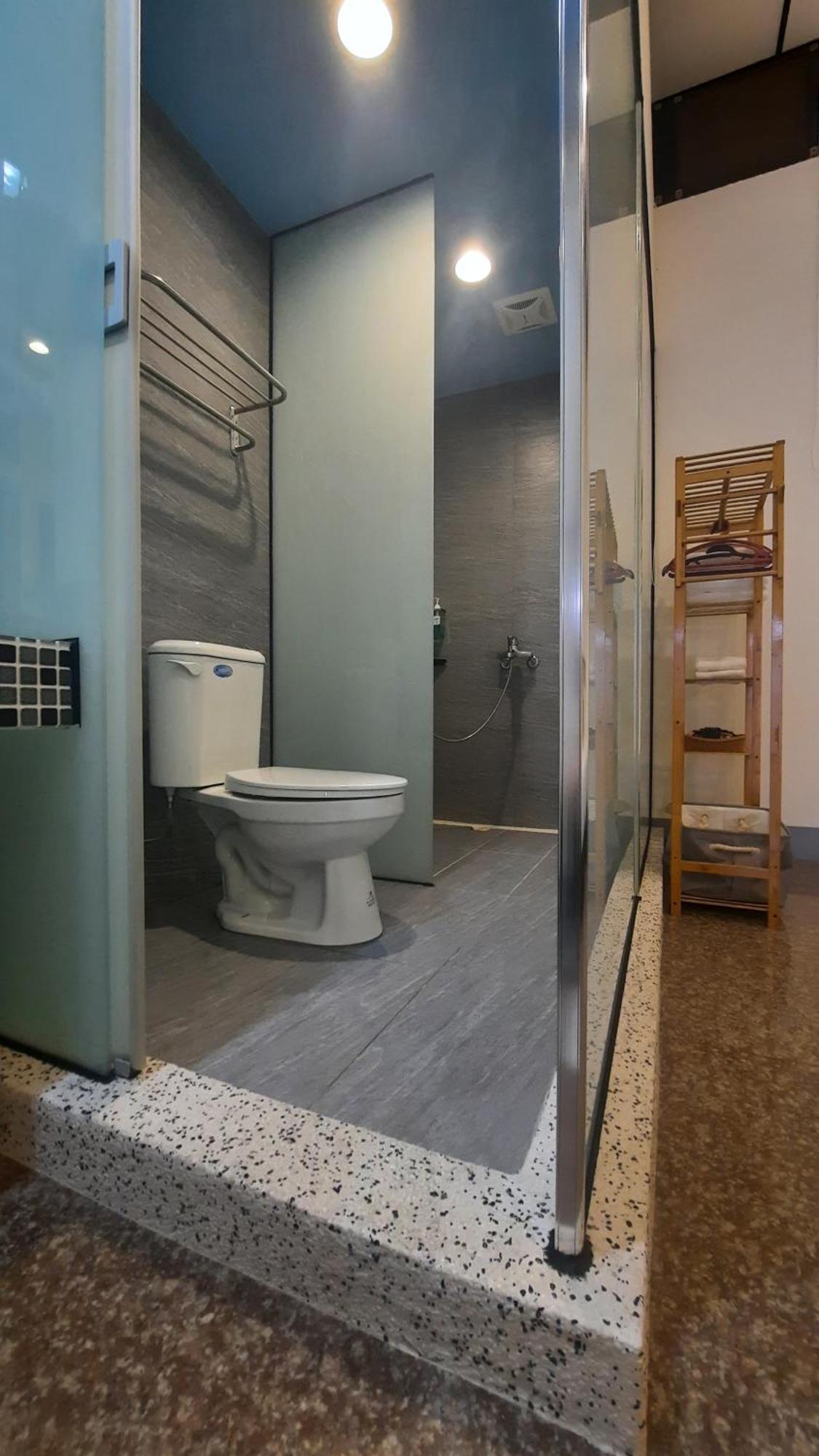 Sun Moon Lake Jinlongshan Bnb Yuchi Exterior foto