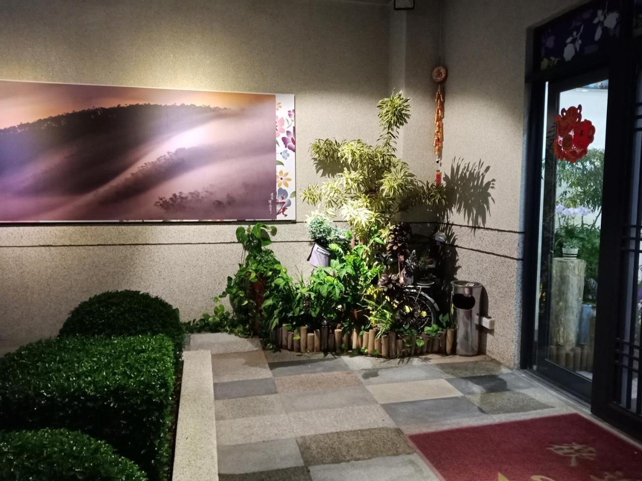 Sun Moon Lake Jinlongshan Bnb Yuchi Exterior foto